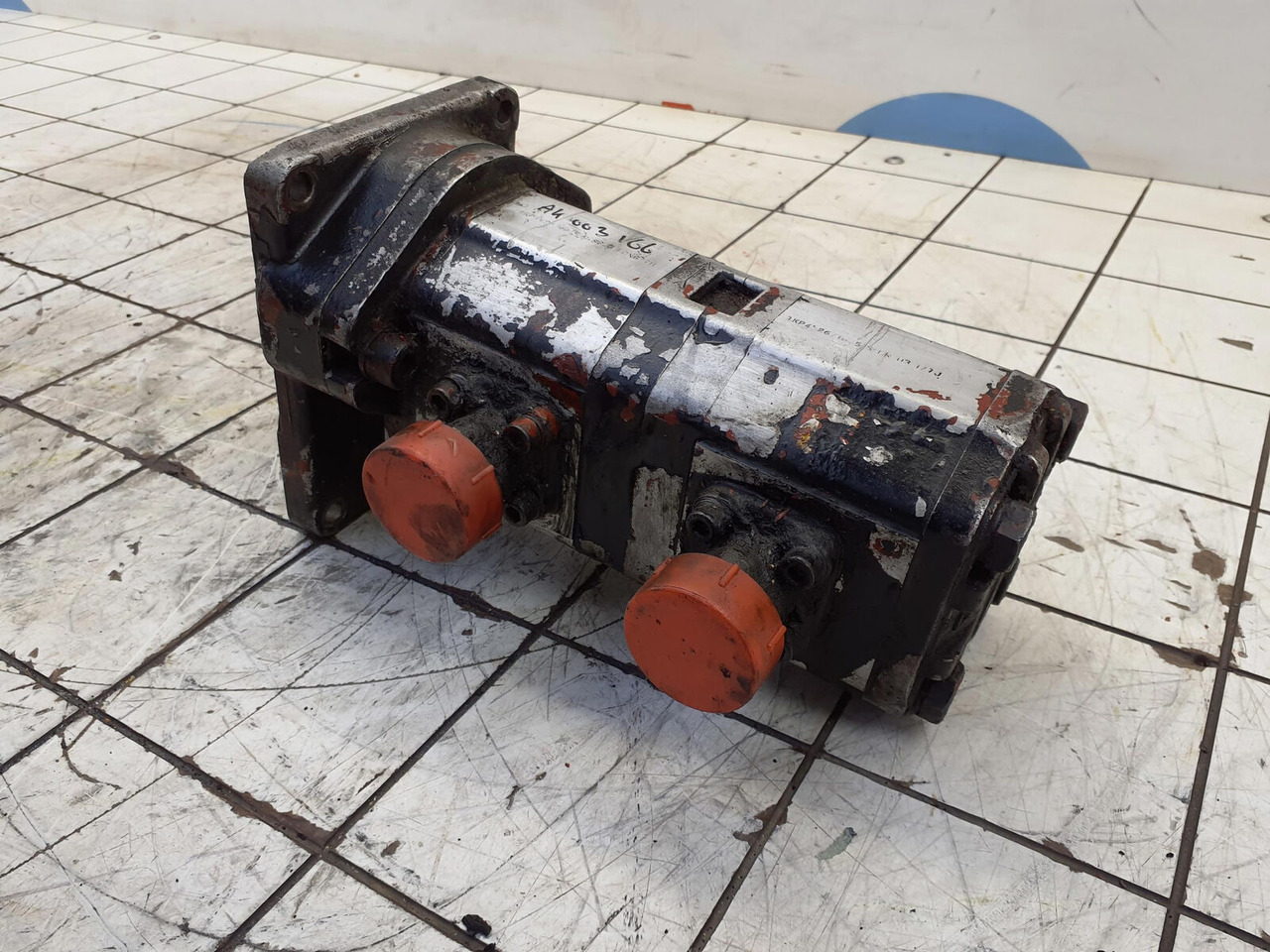 Sundstrand dual gear pump - Hidrauliskais sūknis - Celtnis: foto 1 Sundstrand dual gear pump - Hidrauliskais sūknis - Celtnis: foto 1