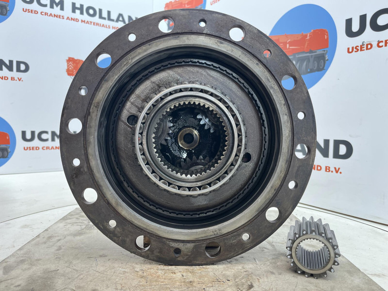 Terex AC 155 planetary gear 17-24-67-32-46-3pl-H135 - Piekare - Celtnis: foto 4 Terex AC 155 planetary gear 17-24-67-32-46-3pl-H135 - Piekare - Celtnis: foto 4