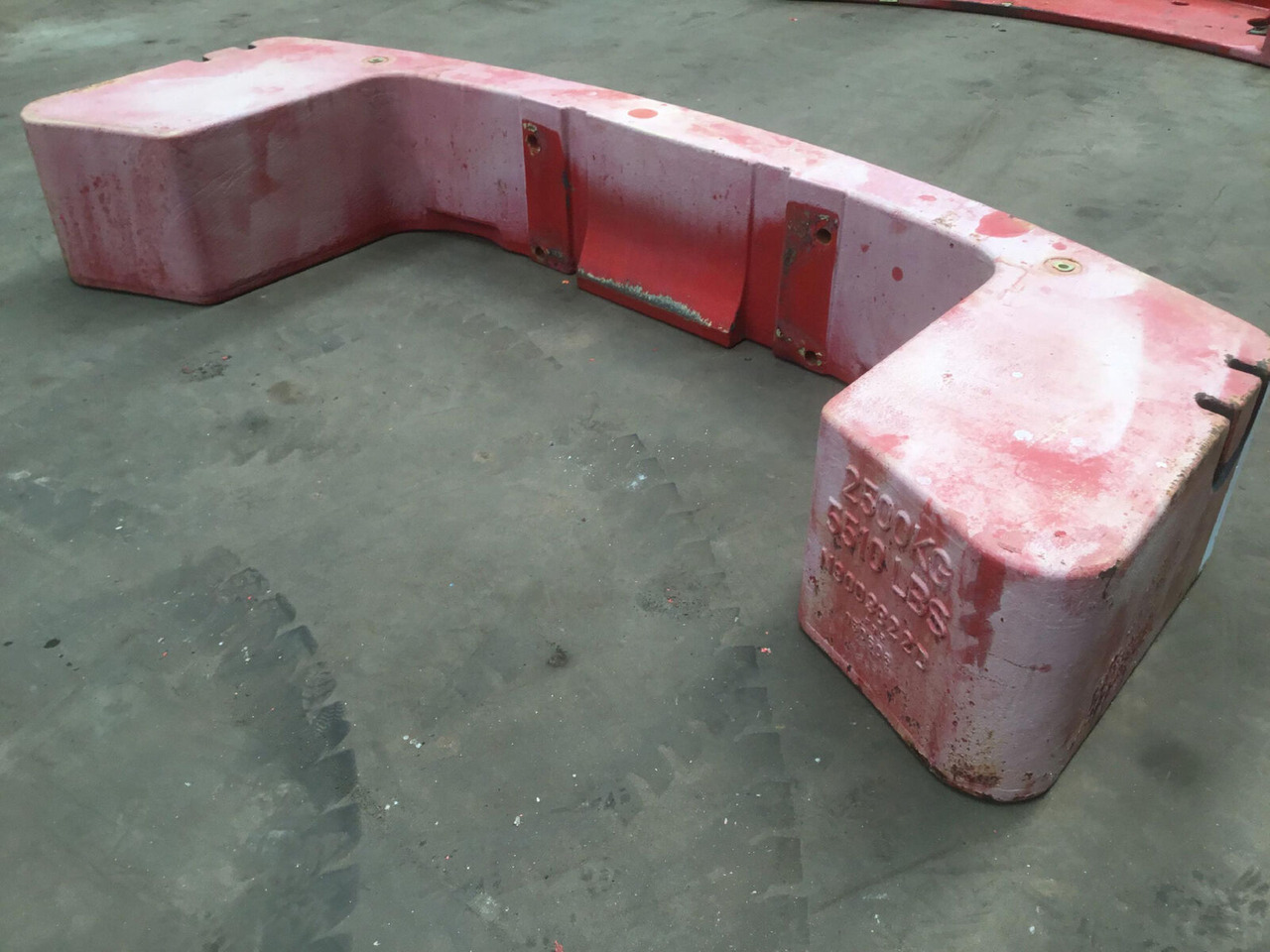 Terex AC 35 counterweight 2,5 ton - Pretsvars - Autoceltnis: foto 4 Terex AC 35 counterweight 2,5 ton - Pretsvars - Autoceltnis: foto 4