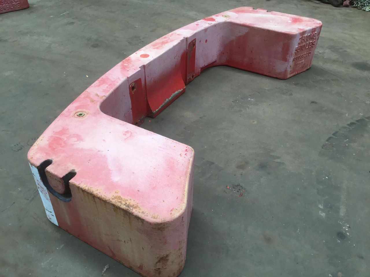 Terex AC 35 counterweight 2,5 ton - Pretsvars - Autoceltnis: foto 1 Terex AC 35 counterweight 2,5 ton - Pretsvars - Autoceltnis: foto 1