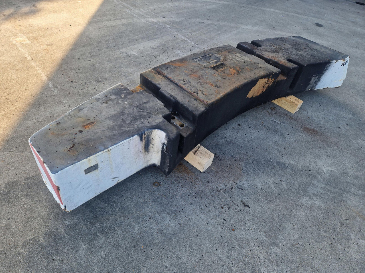 Terex AC 40 CITY counterweight 2.35T - Pretsvars - Autoceltnis: foto 2 Terex AC 40 CITY counterweight 2.35T - Pretsvars - Autoceltnis: foto 2