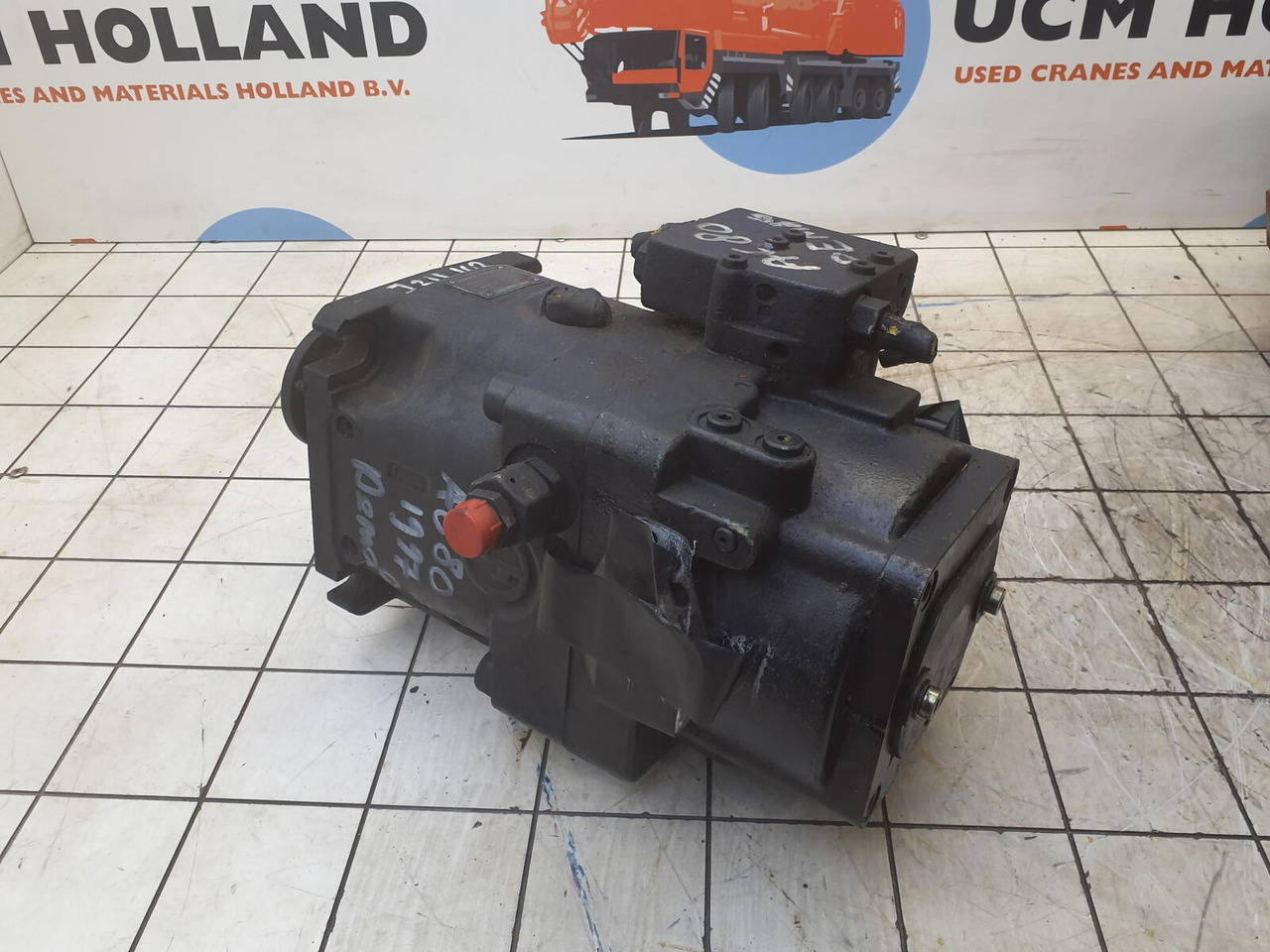 Terex AC 80 pump - Hidrauliskais sūknis - Celtnis: foto 2 Terex AC 80 pump - Hidrauliskais sūknis - Celtnis: foto 2