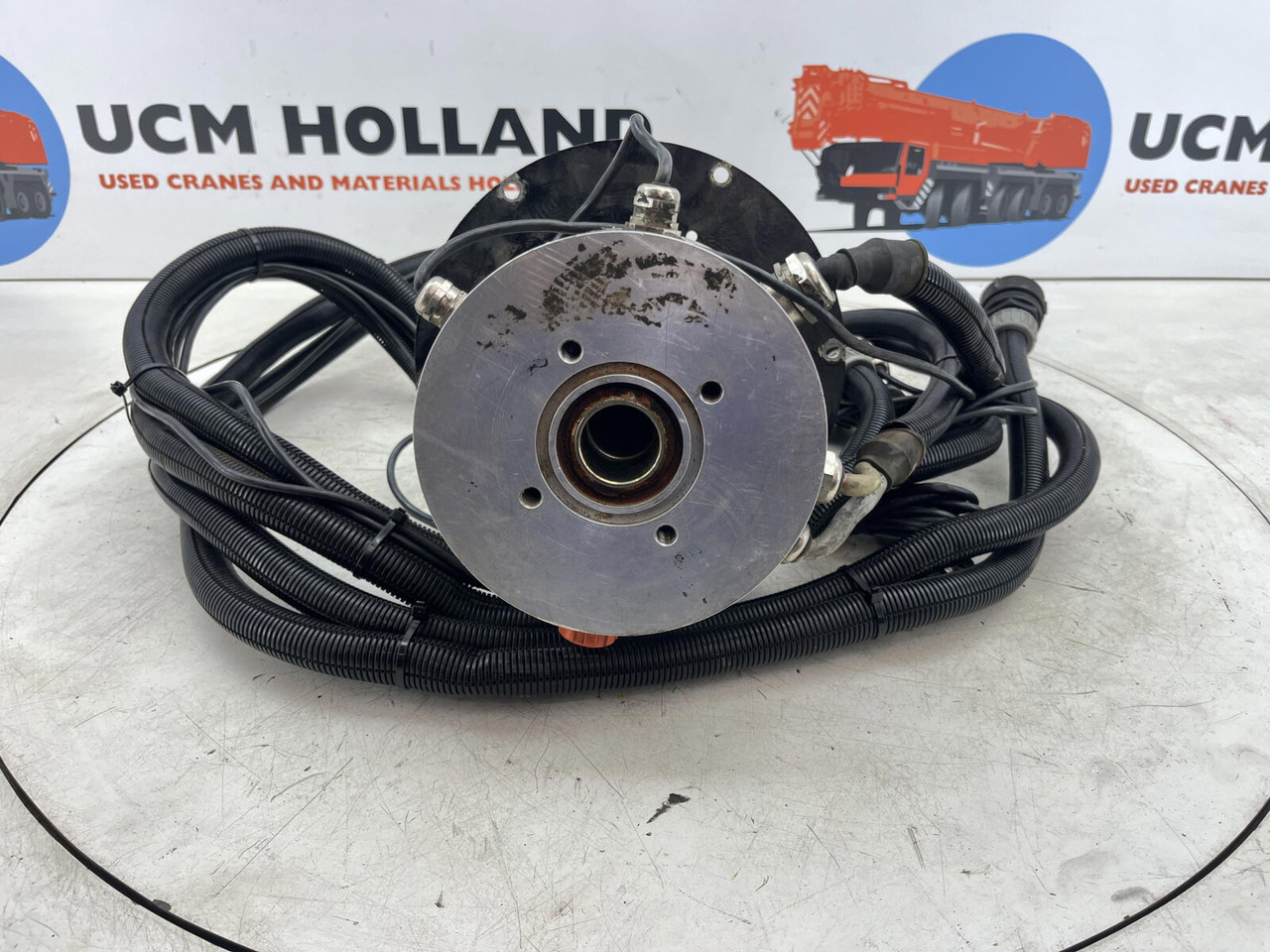 Terex AC slip ring assy - Piekare - Celtnis: foto 5 Terex AC slip ring assy - Piekare - Celtnis: foto 5