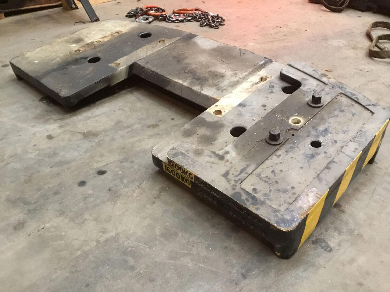 Terex PPM 400 ATT counterweight 1,6 ton - Pretsvars - Autoceltnis: foto 4 Terex PPM 400 ATT counterweight 1,6 ton - Pretsvars - Autoceltnis: foto 4