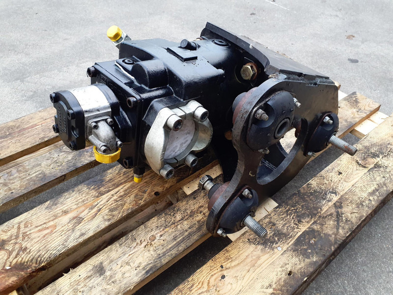 Terex Terex Challenger 3160 Hydraulic pump - Hidrauliskais sūknis - Celtnis: foto 5 Terex Terex Challenger 3160 Hydraulic pump - Hidrauliskais sūknis - Celtnis: foto 5