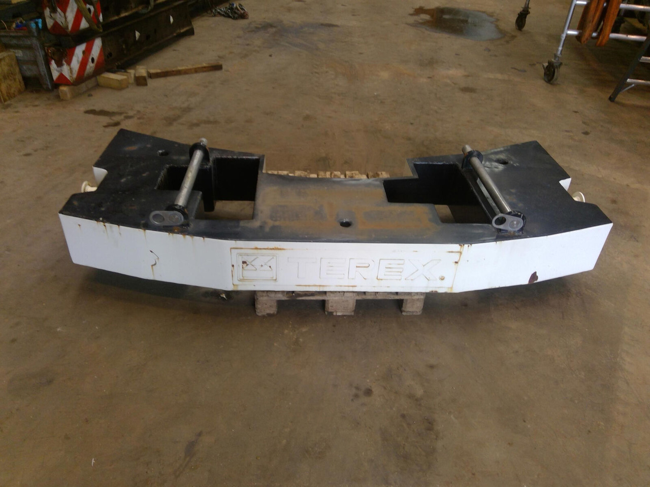 Terex Terex Challenger 3160 counterweight 2,26 Ton - Pretsvars - Autoceltnis: foto 5 Terex Terex Challenger 3160 counterweight 2,26 Ton - Pretsvars - Autoceltnis: foto 5