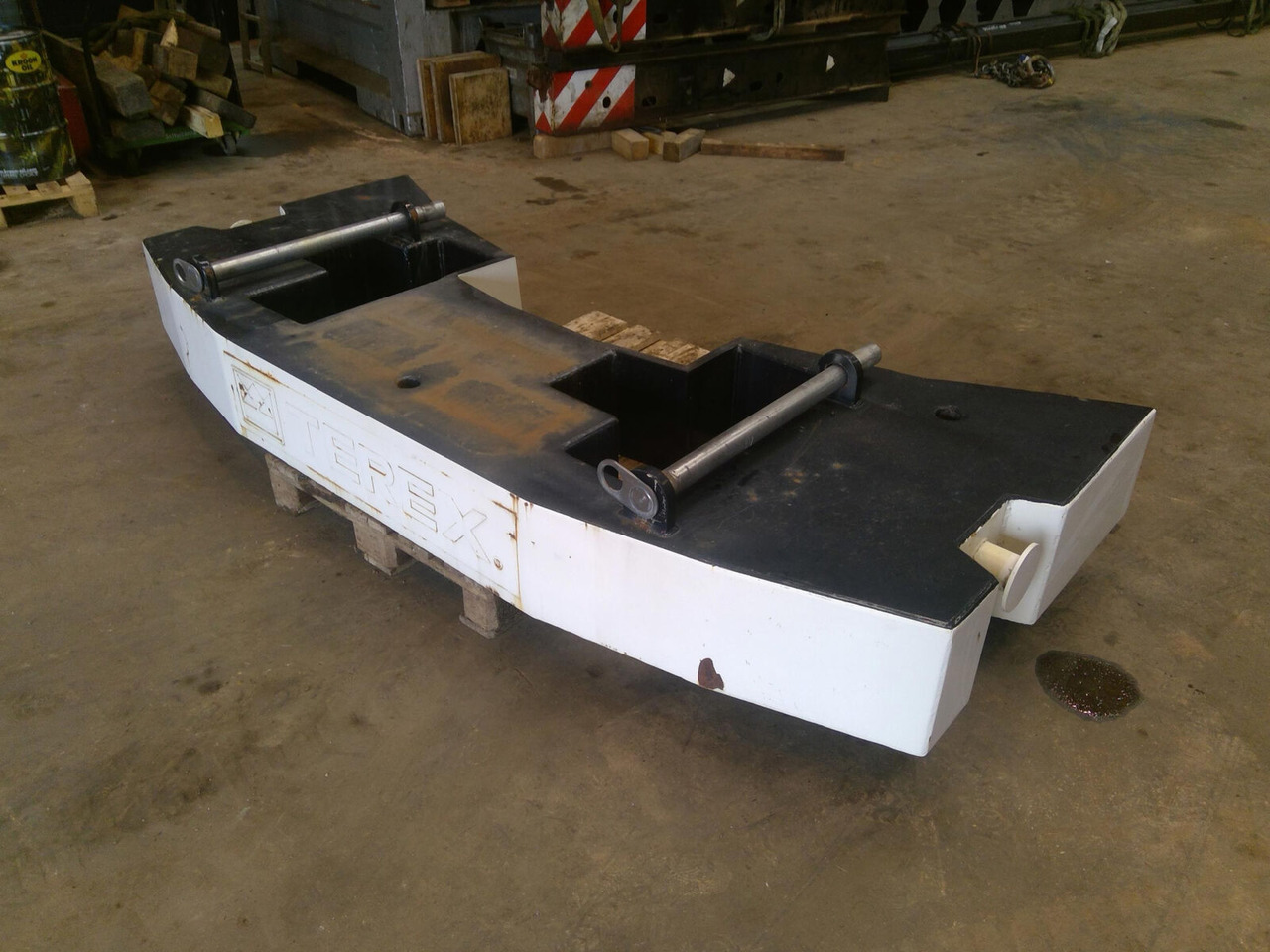 Terex Terex Challenger 3160 counterweight 2,26 Ton - Pretsvars - Autoceltnis: foto 1 Terex Terex Challenger 3160 counterweight 2,26 Ton - Pretsvars - Autoceltnis: foto 1