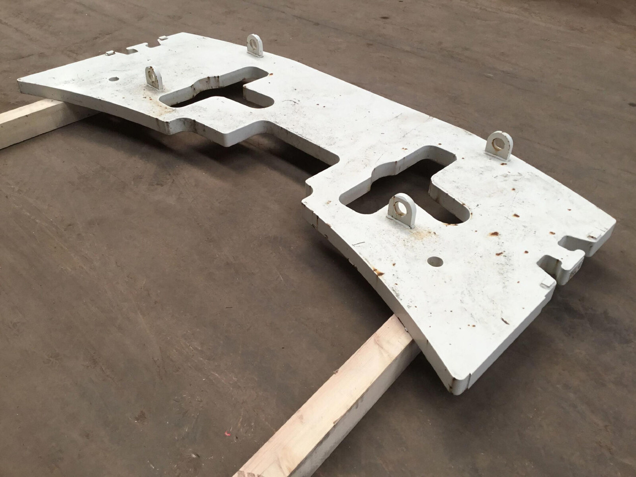 Terex Terex Challenger 3180 Counterweight 0,9 ton - Pretsvars - Autoceltnis: foto 4 Terex Terex Challenger 3180 Counterweight 0,9 ton - Pretsvars - Autoceltnis: foto 4