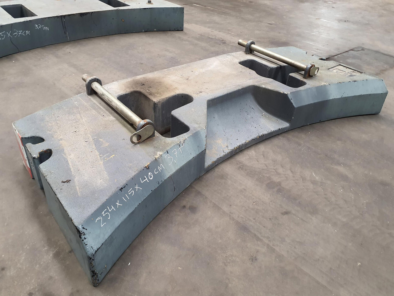 Terex Terex Demag Challenger 4200 counterweight 3.7 Ton - Pretsvars - Autoceltnis: foto 1 Terex Terex Demag Challenger 4200 counterweight 3.7 Ton - Pretsvars - Autoceltnis: foto 1