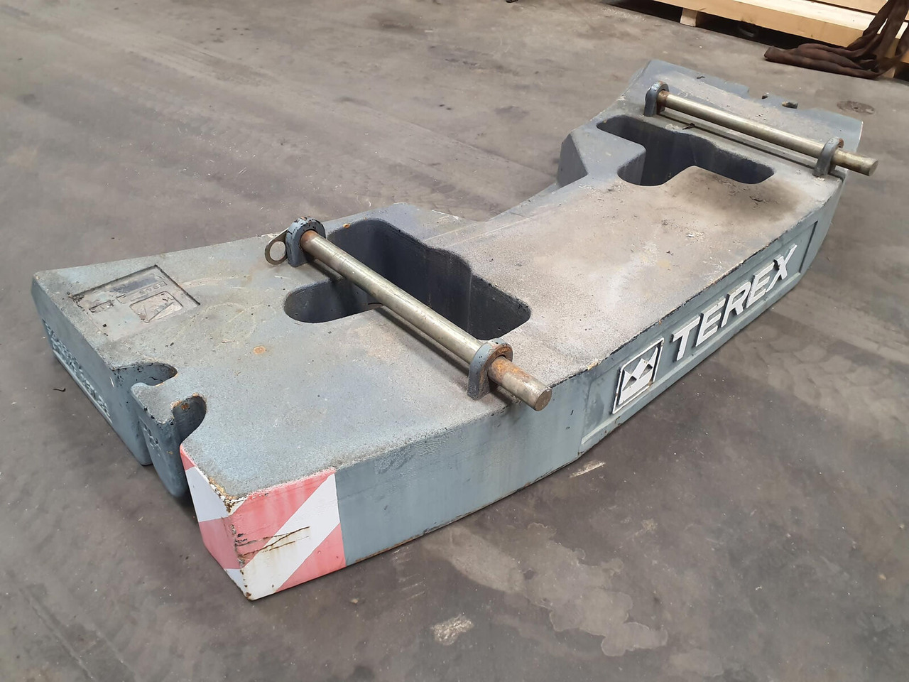 Terex Terex Demag Challenger 4200 counterweight 3.7 Ton - Pretsvars - Autoceltnis: foto 3 Terex Terex Demag Challenger 4200 counterweight 3.7 Ton - Pretsvars - Autoceltnis: foto 3