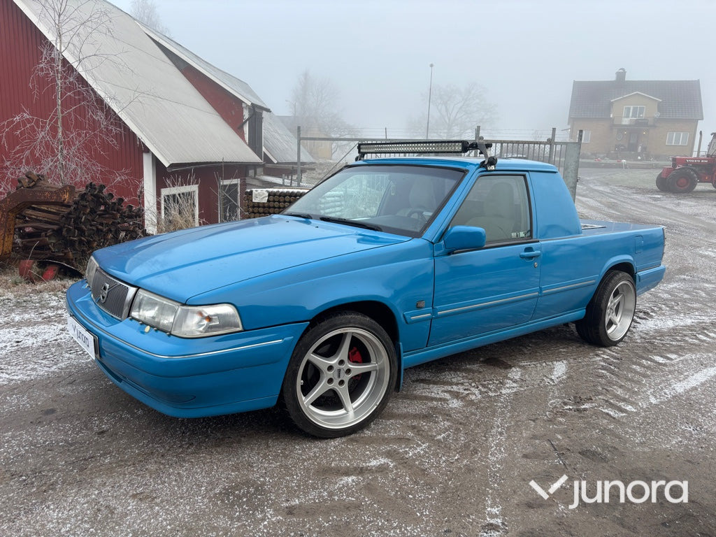 A-Traktor - Volvo 960 - Vieglā automašīna: foto 1 A-Traktor - Volvo 960 - Vieglā automašīna: foto 1