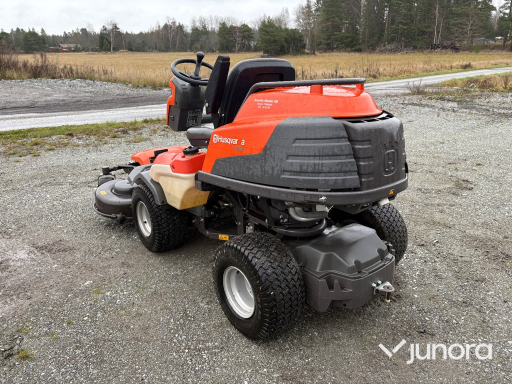 Åkgräsklippare - Husqvarna P 524 - Zāles pļāvējs: foto 3 Åkgräsklippare - Husqvarna P 524 - Zāles pļāvējs: foto 3