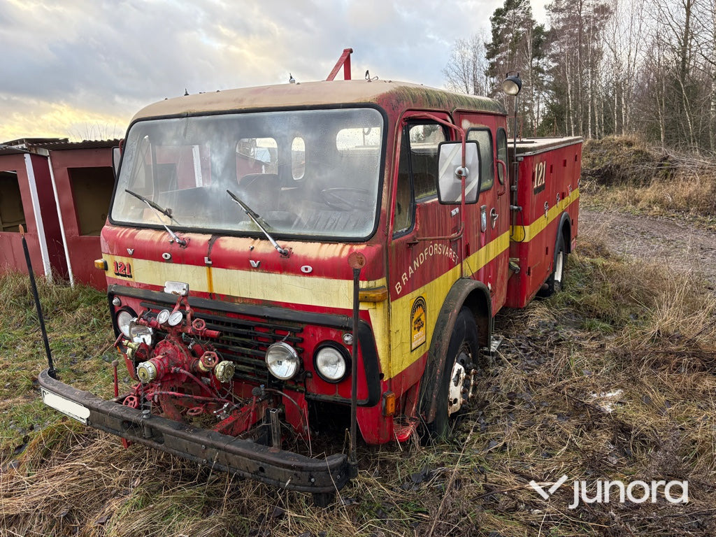 Brandbil - Volvo F86T - Ugunsdzēsēju mašīna: foto 1 Brandbil - Volvo F86T - Ugunsdzēsēju mašīna: foto 1