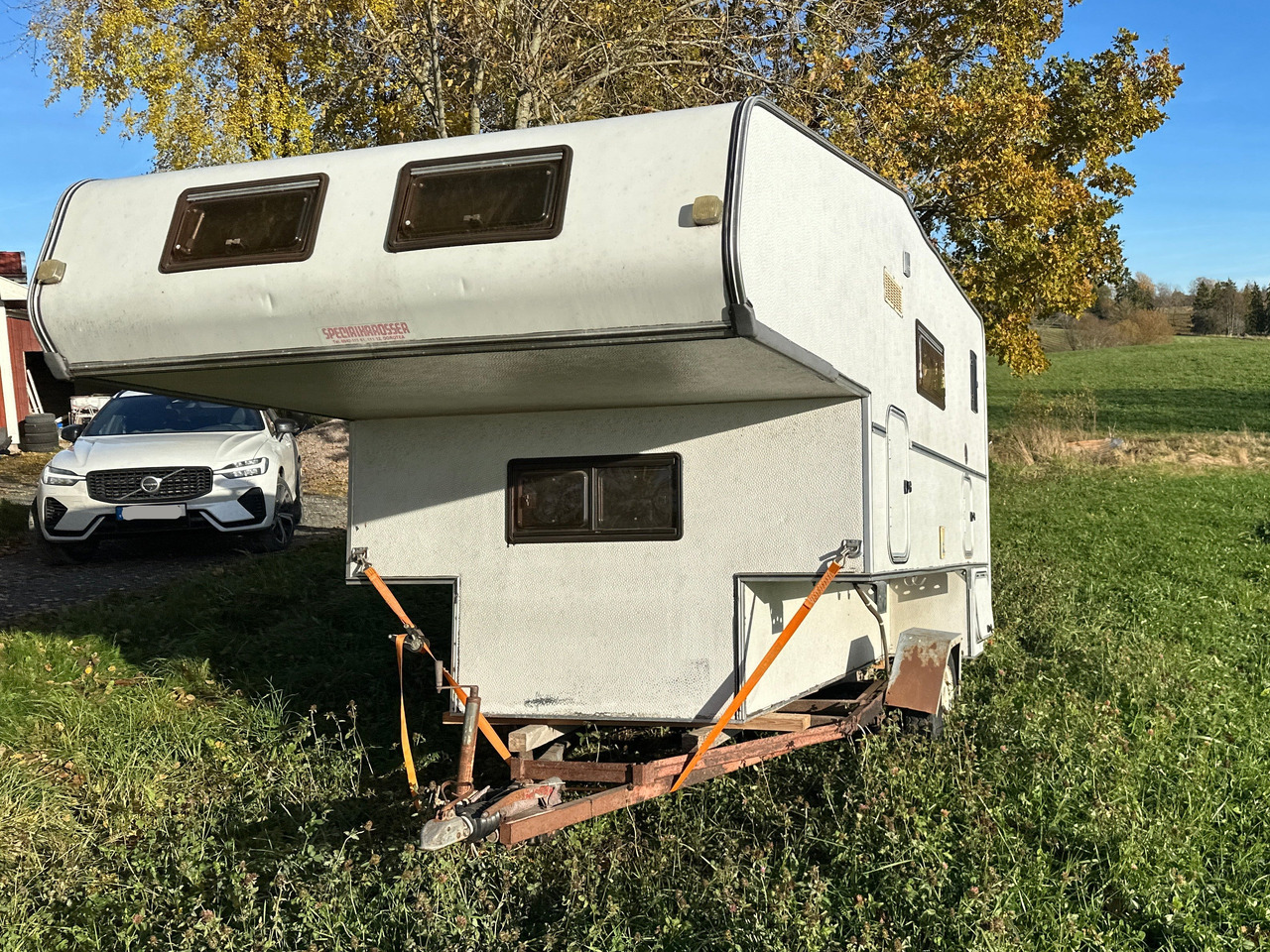 Camper - Dzīvojamais treileris: foto 1 Camper - Dzīvojamais treileris: foto 1
