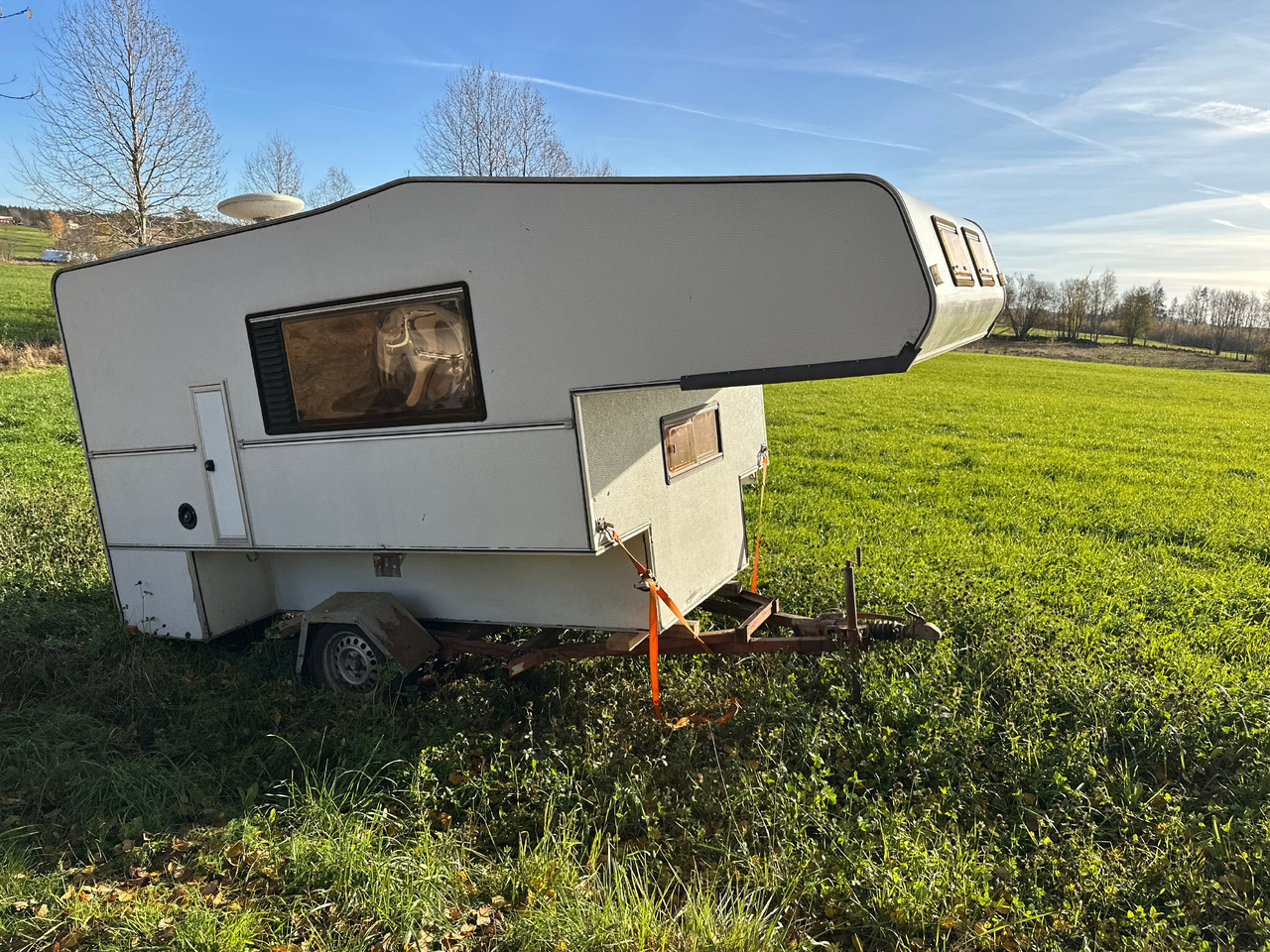Camper - Dzīvojamais treileris: foto 4 Camper - Dzīvojamais treileris: foto 4