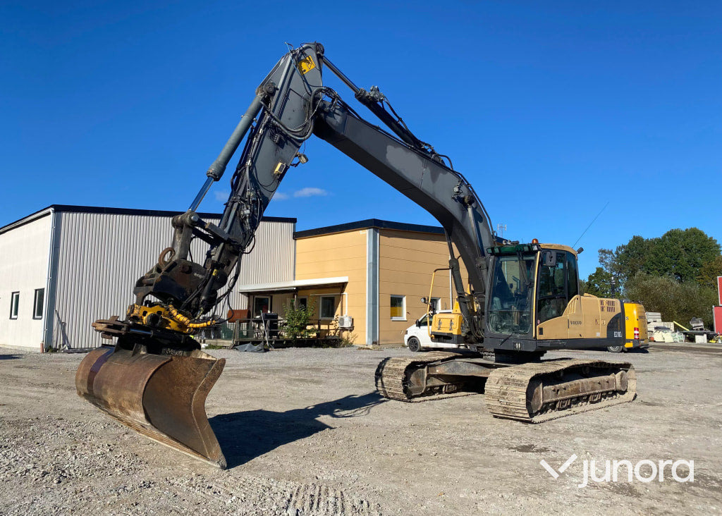 Grävmaskin - Volvo, EC210CL - Kāpurķēžu ekskavators: foto 1 Grävmaskin - Volvo, EC210CL - Kāpurķēžu ekskavators: foto 1