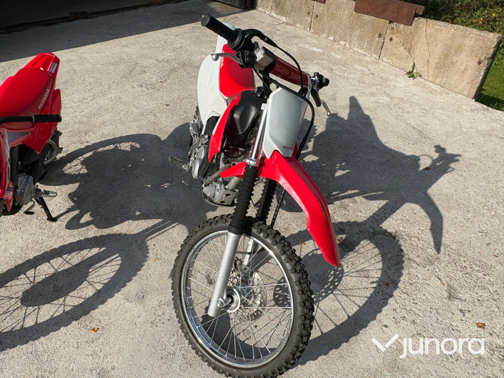 Honda CRF 150cc - Motocikls: foto 5 Honda CRF 150cc - Motocikls: foto 5