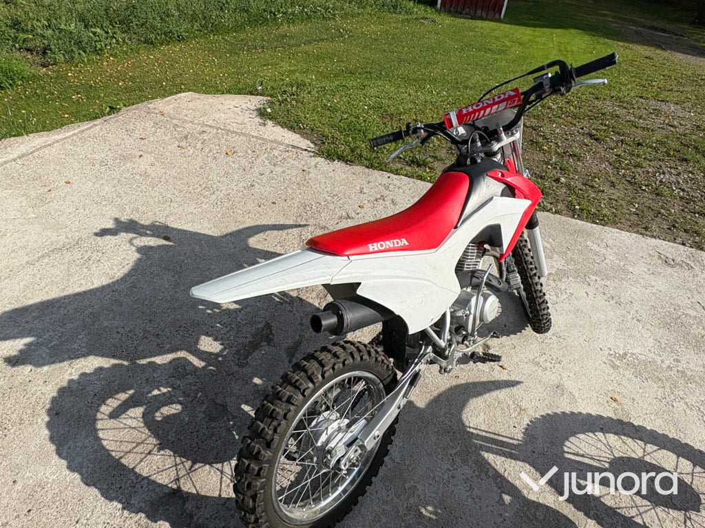 Honda CRF 150cc - Motocikls: foto 2 Honda CRF 150cc - Motocikls: foto 2