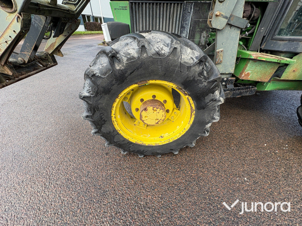 Traktors John Deere 2650: foto 19