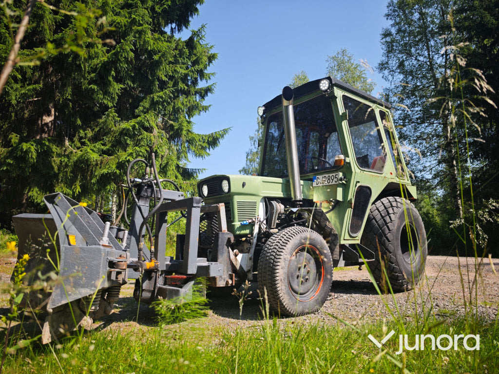 Kompakttraktor Kubota L245DT - Mini traktors: foto 1 Kompakttraktor Kubota L245DT - Mini traktors: foto 1