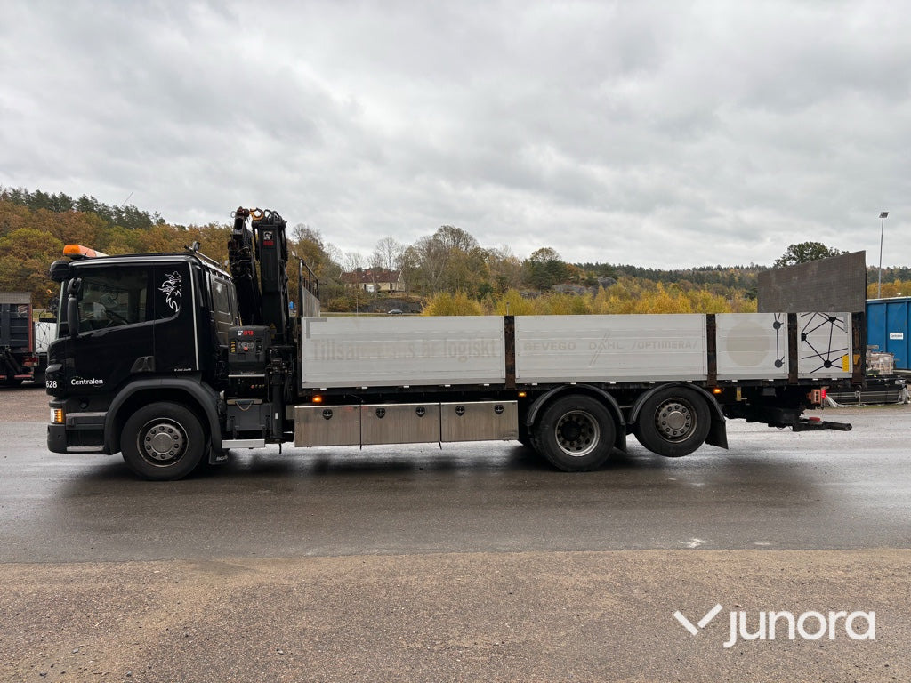 Kranbil - Scania P410 med Hiab 138 - Bortu kravas automašīna/ Platforma, Kravas auto ar manipulatoru: foto 4 Kranbil - Scania P410 med Hiab 138 - Bortu kravas automašīna/ Platforma, Kravas auto ar manipulatoru: foto 4