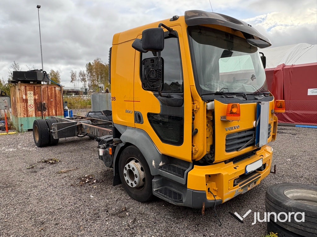Lastbil - Volvo FL 4*2 - Šasija kravas automašīna: foto 4 Lastbil - Volvo FL 4*2 - Šasija kravas automašīna: foto 4
