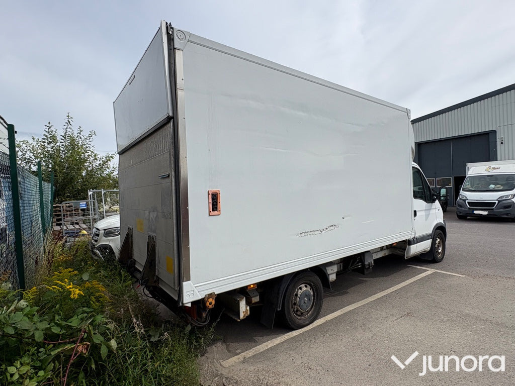 Lätt lastbil - Renault Master - Furgons ar slēgtā virsbūve: foto 5 Lätt lastbil - Renault Master - Furgons ar slēgtā virsbūve: foto 5