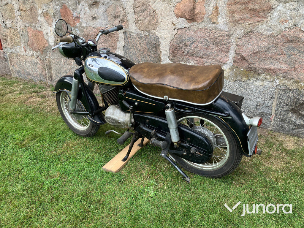 Moped och Motorcyklar - Motocikls: foto 5 Moped och Motorcyklar - Motocikls: foto 5