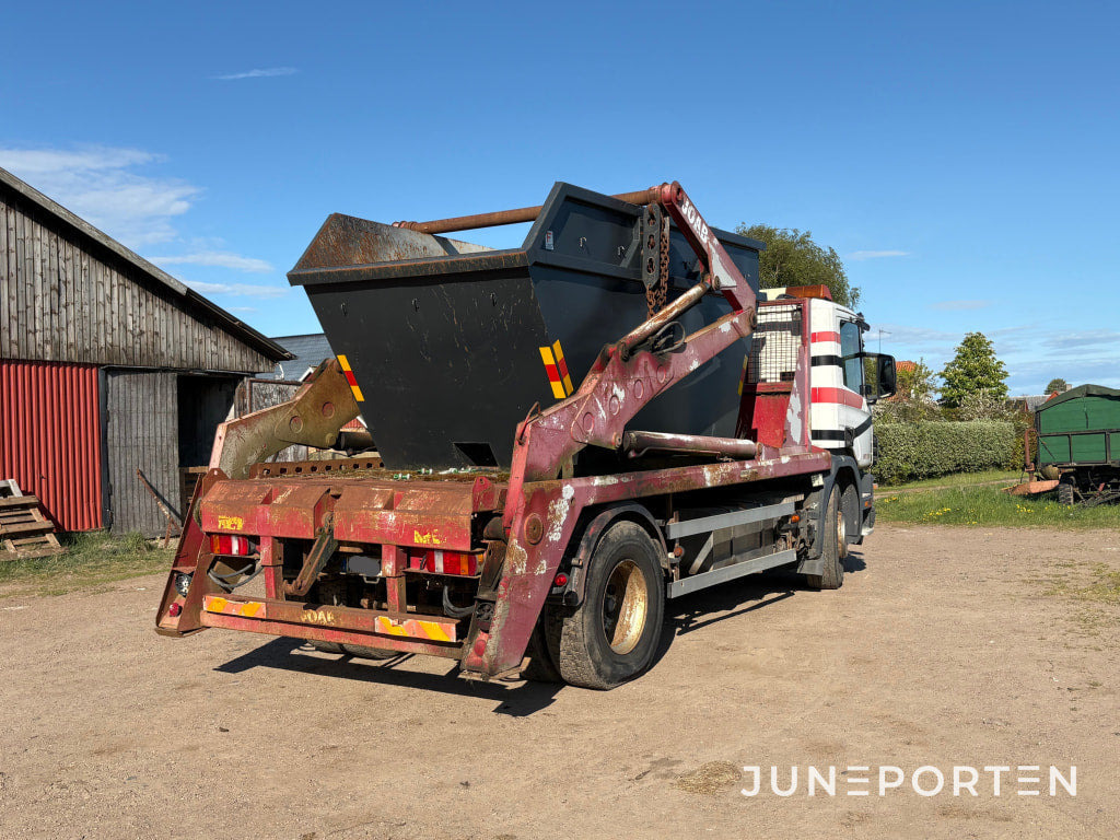 Scania Lastbil med lastväxslarflak - Būvgružu konteineru vedējs: foto 5 Scania Lastbil med lastväxslarflak - Būvgružu konteineru vedējs: foto 5