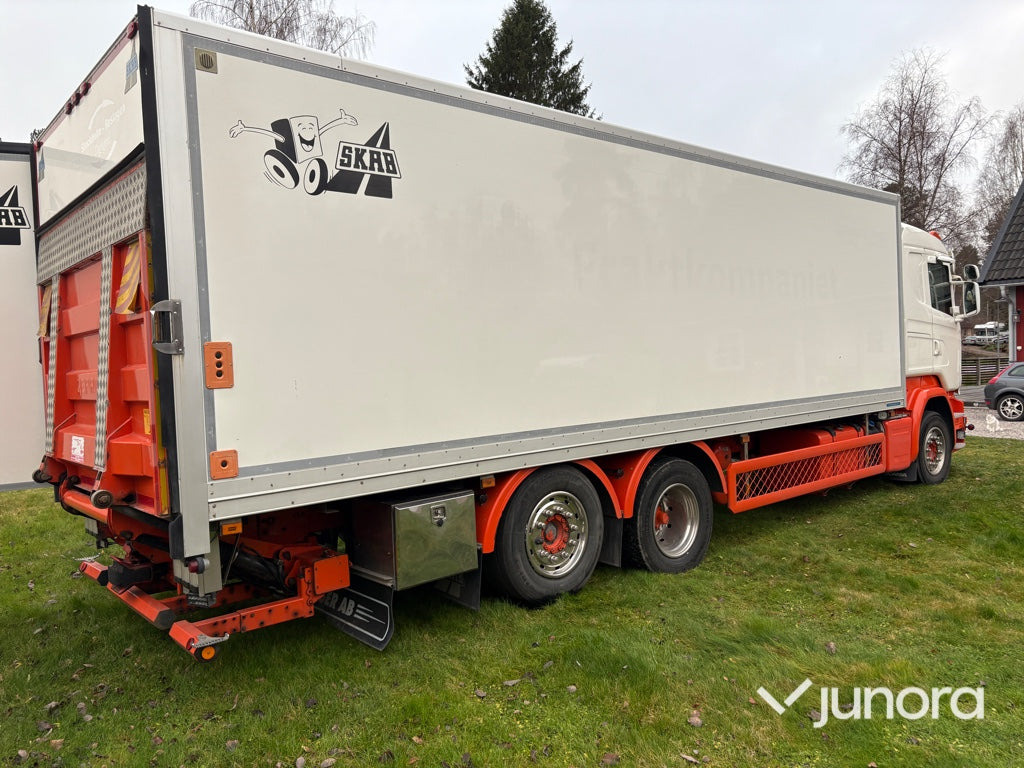 Skåpbil - Scania R410LB - Kravas automašīna ar slēgto virsbūvi: foto 5 Skåpbil - Scania R410LB - Kravas automašīna ar slēgto virsbūvi: foto 5