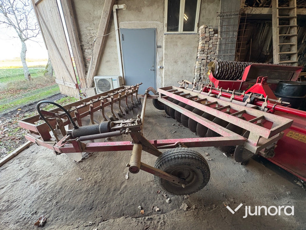 Tallriksharv – Lilla Harrie, 2x9 - Disku ecēša: foto 2 Tallriksharv – Lilla Harrie, 2x9 - Disku ecēša: foto 2