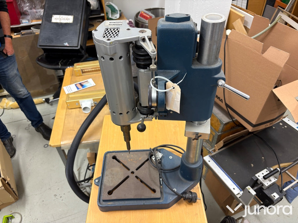 Ultraljudsborr - KERRY Ultrasonics, KDS150 - Galda urbjmašīna: foto 2 Ultraljudsborr - KERRY Ultrasonics, KDS150 - Galda urbjmašīna: foto 2