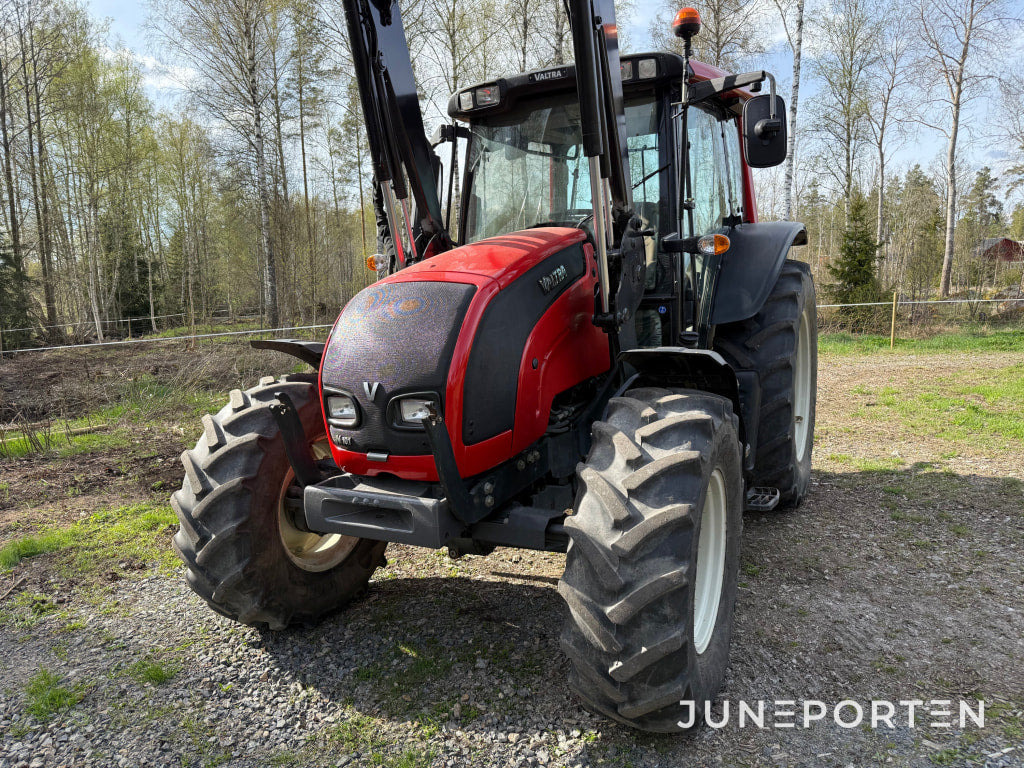 Valtra N101 - Traktors: foto 2 Valtra N101 - Traktors: foto 2