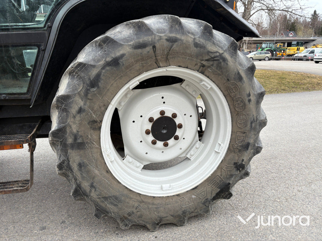Traktors Valtra Valmet 6200: foto 12