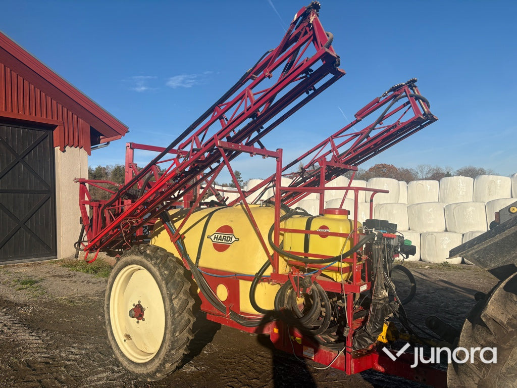 Växtskyddsspruta - Hardi TY1500 - Piekabināmais miglotājs: foto 2 Växtskyddsspruta - Hardi TY1500 - Piekabināmais miglotājs: foto 2