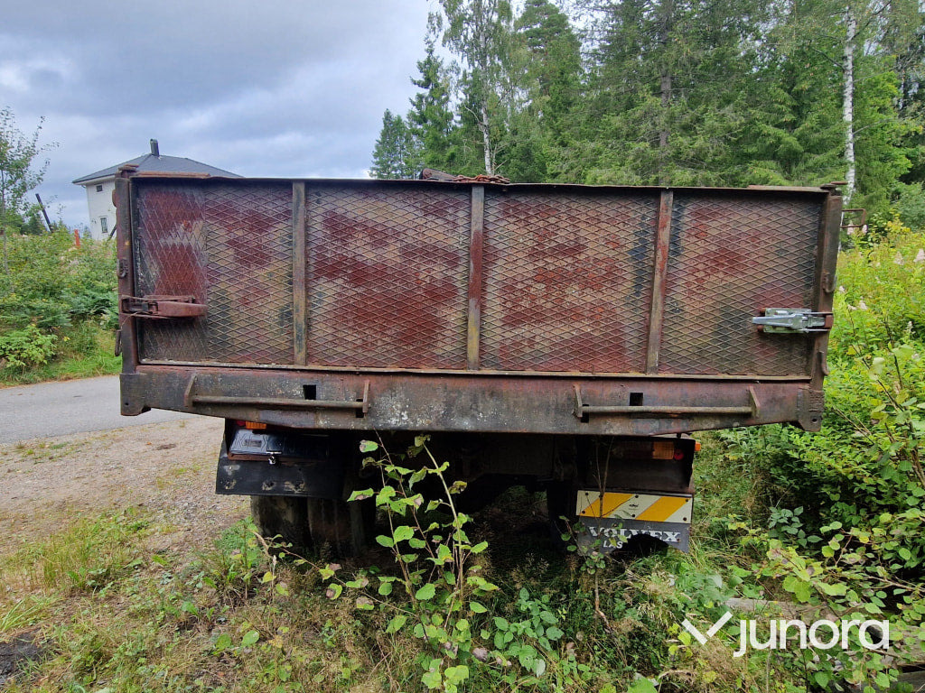 Veteranlastbil Volvo F85-34 - Bortu kravas automašīna/ Platforma, Kravas auto ar manipulatoru: foto 5 Veteranlastbil Volvo F85-34 - Bortu kravas automašīna/ Platforma, Kravas auto ar manipulatoru: foto 5