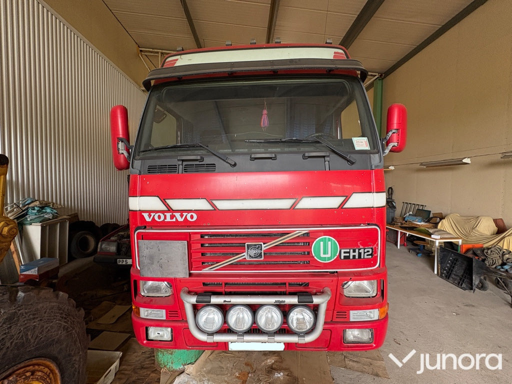 Lastbil - Volvo, FH12 6X2 - Vilcējs: foto 3 Lastbil - Volvo, FH12 6X2 - Vilcējs: foto 3