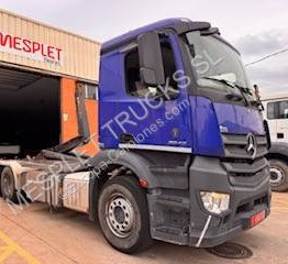 Mercedes Actros 2842 - Pacēlājs ar āķi: foto 2 Mercedes Actros 2842 - Pacēlājs ar āķi: foto 2