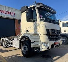Mercedes Arocs 2548 L - Pacēlājs ar āķi: foto 2 Mercedes Arocs 2548 L - Pacēlājs ar āķi: foto 2