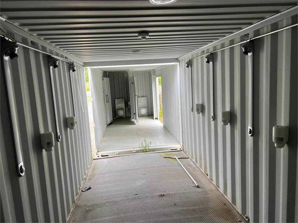 5 stk 20 fods indrettet til WC - baderum - Maināmā virsbūve - furgons: foto 1 5 stk 20 fods indrettet til WC - baderum - Maināmā virsbūve - furgons: foto 1