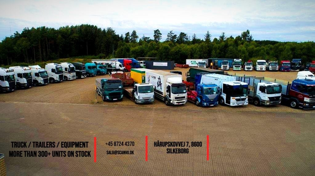 Fruehauf 13,6 mtr box - lodretstående lift - Puspiekabe slēgtā virsbūve: foto 5 Fruehauf 13,6 mtr box - lodretstående lift - Puspiekabe slēgtā virsbūve: foto 5