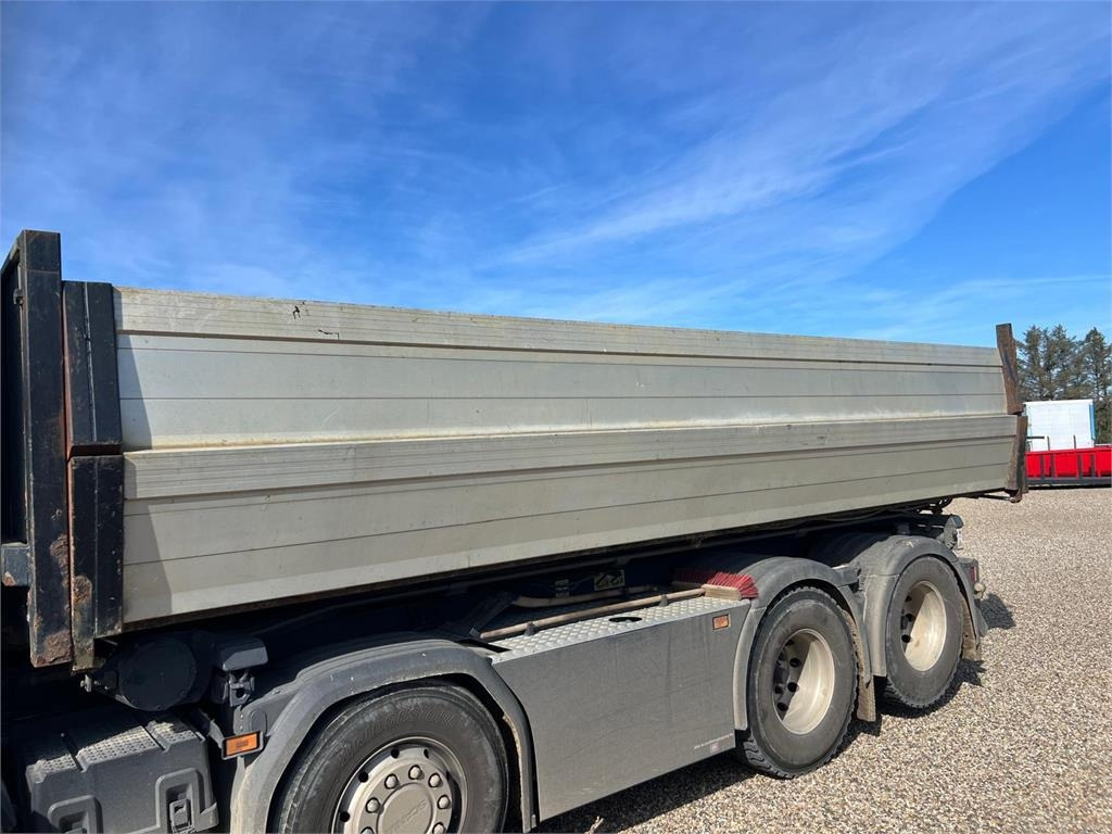 HMF 6650 mm - 2 delt - aut bagsmæk - Maināmā virsbūve - furgons: foto 3 HMF 6650 mm - 2 delt - aut bagsmæk - Maināmā virsbūve - furgons: foto 3