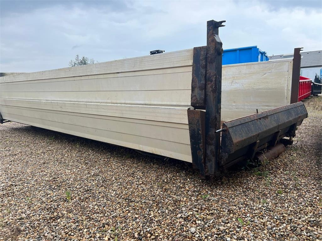 HMF 6650 mm - 2 delt - aut bagsmæk - Maināmā virsbūve - furgons: foto 2 HMF 6650 mm - 2 delt - aut bagsmæk - Maināmā virsbūve - furgons: foto 2