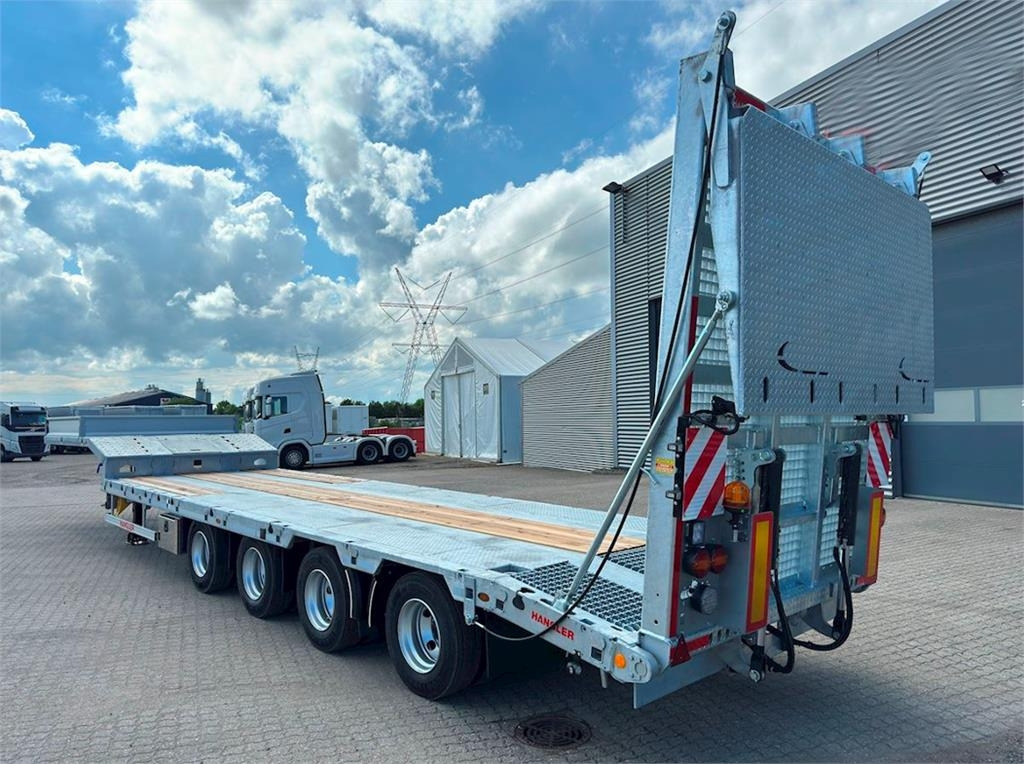 Hangler 4-aks 2-delt heldækkende rampe - Puspiekabe zema profila platforma: foto 2 Hangler 4-aks 2-delt heldækkende rampe - Puspiekabe zema profila platforma: foto 2