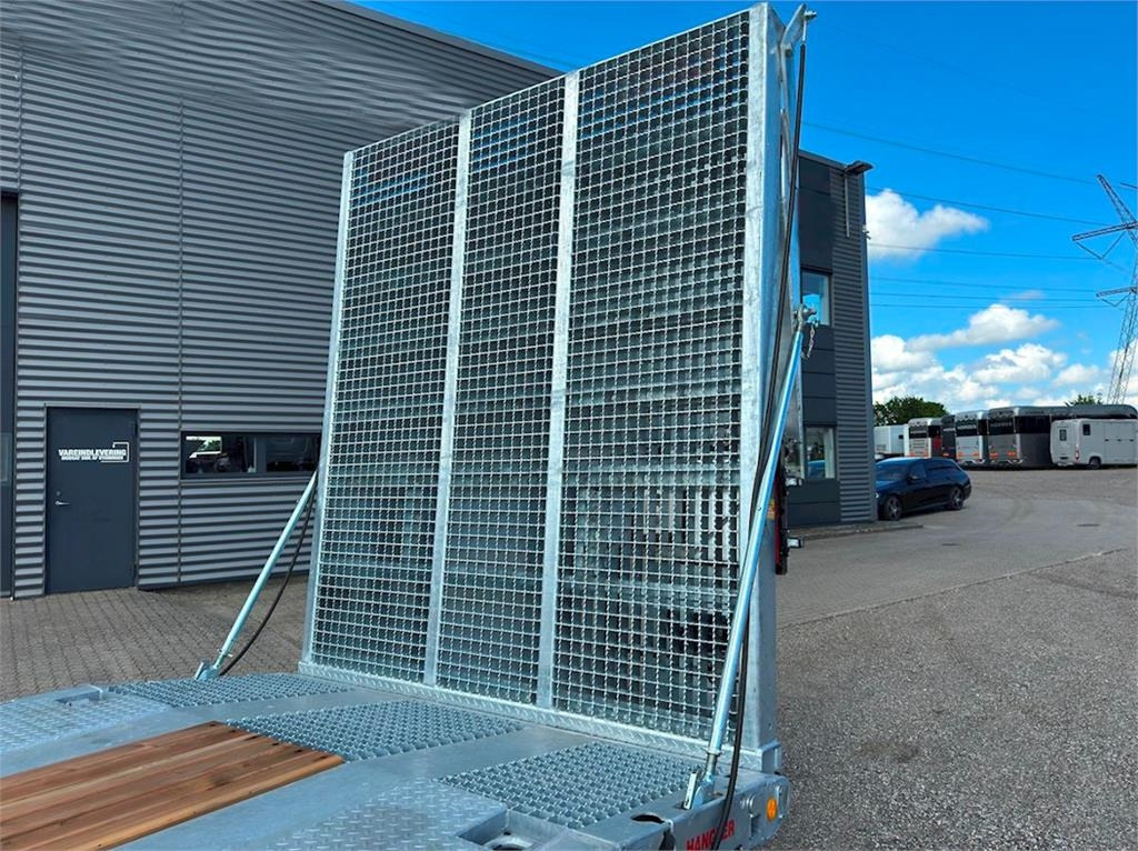 Hangler 4-aks 2-delt heldækkende rampe - Puspiekabe zema profila platforma: foto 4 Hangler 4-aks 2-delt heldækkende rampe - Puspiekabe zema profila platforma: foto 4