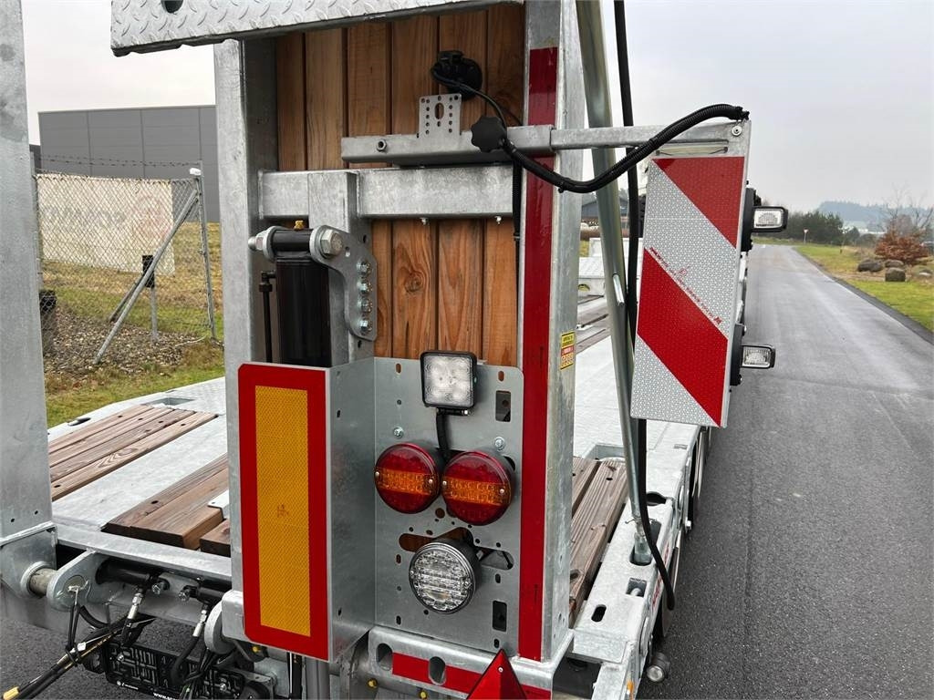 Hangler SVS-H 620 T 4 akslet galvaniseret - Puspiekabe zema profila platforma: foto 4 Hangler SVS-H 620 T 4 akslet galvaniseret - Puspiekabe zema profila platforma: foto 4