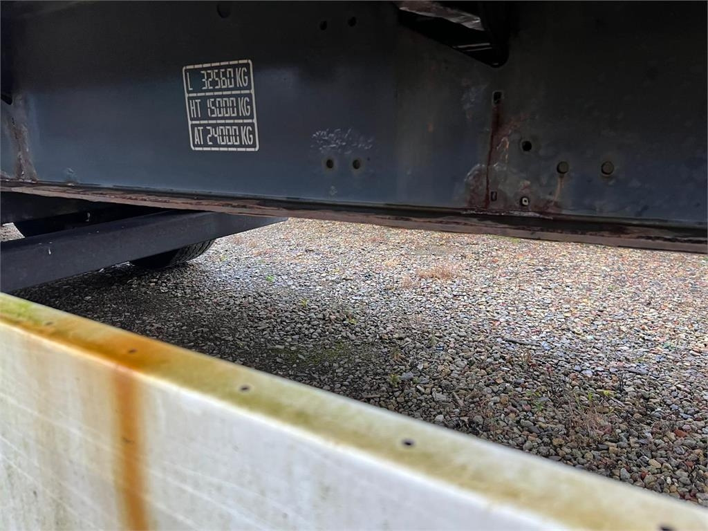 Krone 13,6 mtr - Bortu puspiekabe/ Platforma: foto 5 Krone 13,6 mtr - Bortu puspiekabe/ Platforma: foto 5