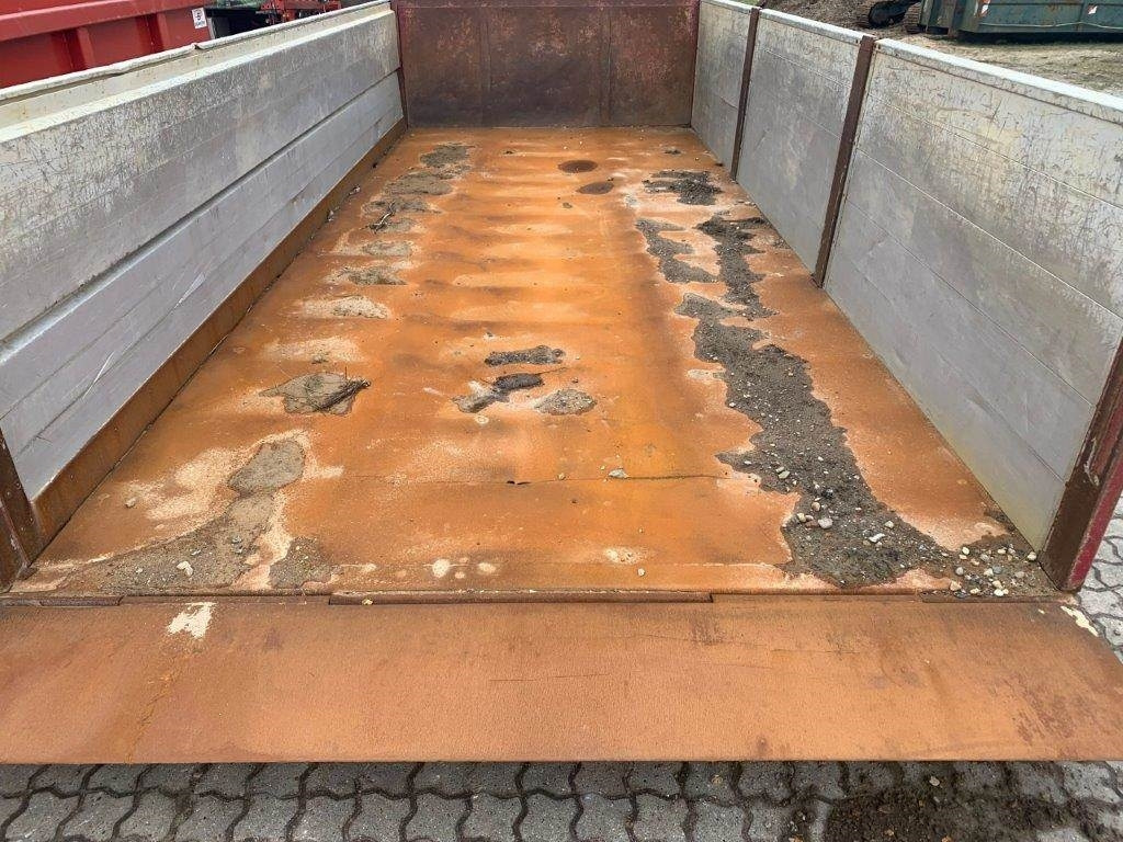 Lasto 6,1 mtr pendel - Maināmā virsbūve - furgons: foto 5 Lasto 6,1 mtr pendel - Maināmā virsbūve - furgons: foto 5