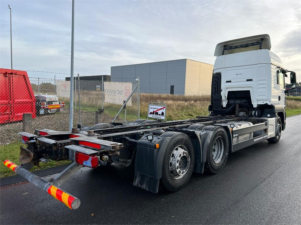 MAN TGS 26-440 6x2-4 LL - Konteineru vedējs/ Kravas automašīna ar noņemamā virsbūve: foto 4 MAN TGS 26-440 6x2-4 LL - Konteineru vedējs/ Kravas automašīna ar noņemamā virsbūve: foto 4