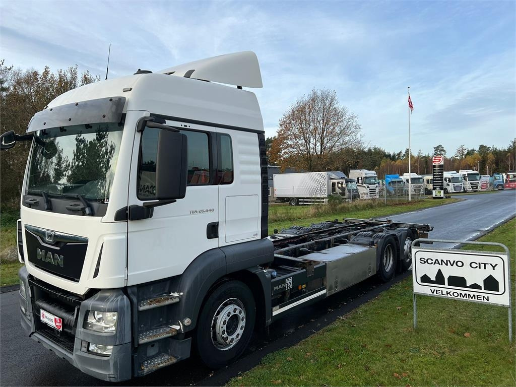 MAN TGS 26-440 6x2-4 LL - Konteineru vedējs/ Kravas automašīna ar noņemamā virsbūve: foto 2 MAN TGS 26-440 6x2-4 LL - Konteineru vedējs/ Kravas automašīna ar noņemamā virsbūve: foto 2